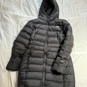 North face black women’s puffer jacket